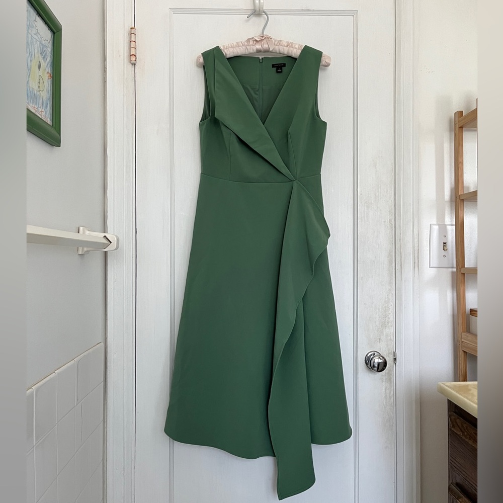 👗 ANN TAYLOR size 2 sleeveless cascade dress sage green